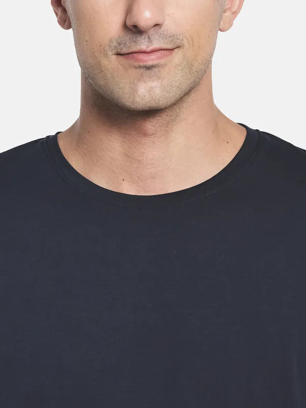 Men Navy Blue Solid Regular Fit T-Shirt