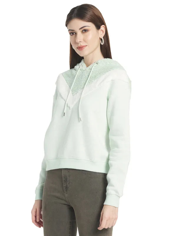 Mettle Women Green Solid Hooded Sweatshirt