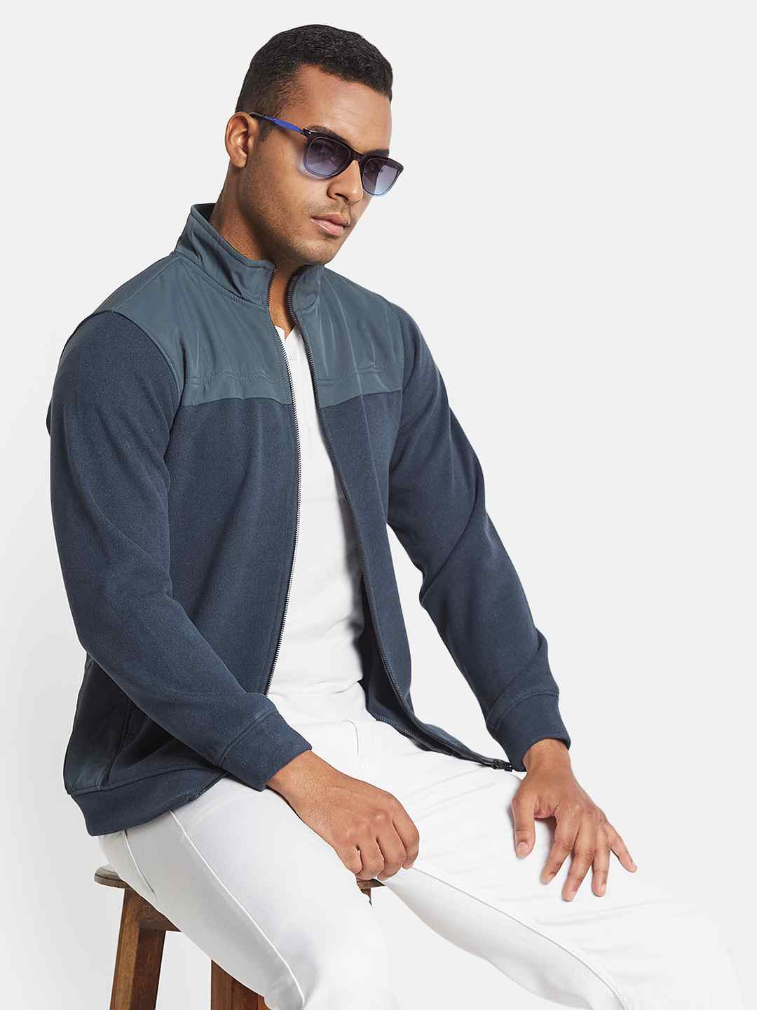 Octave Men Colourblocked Sweatshirt