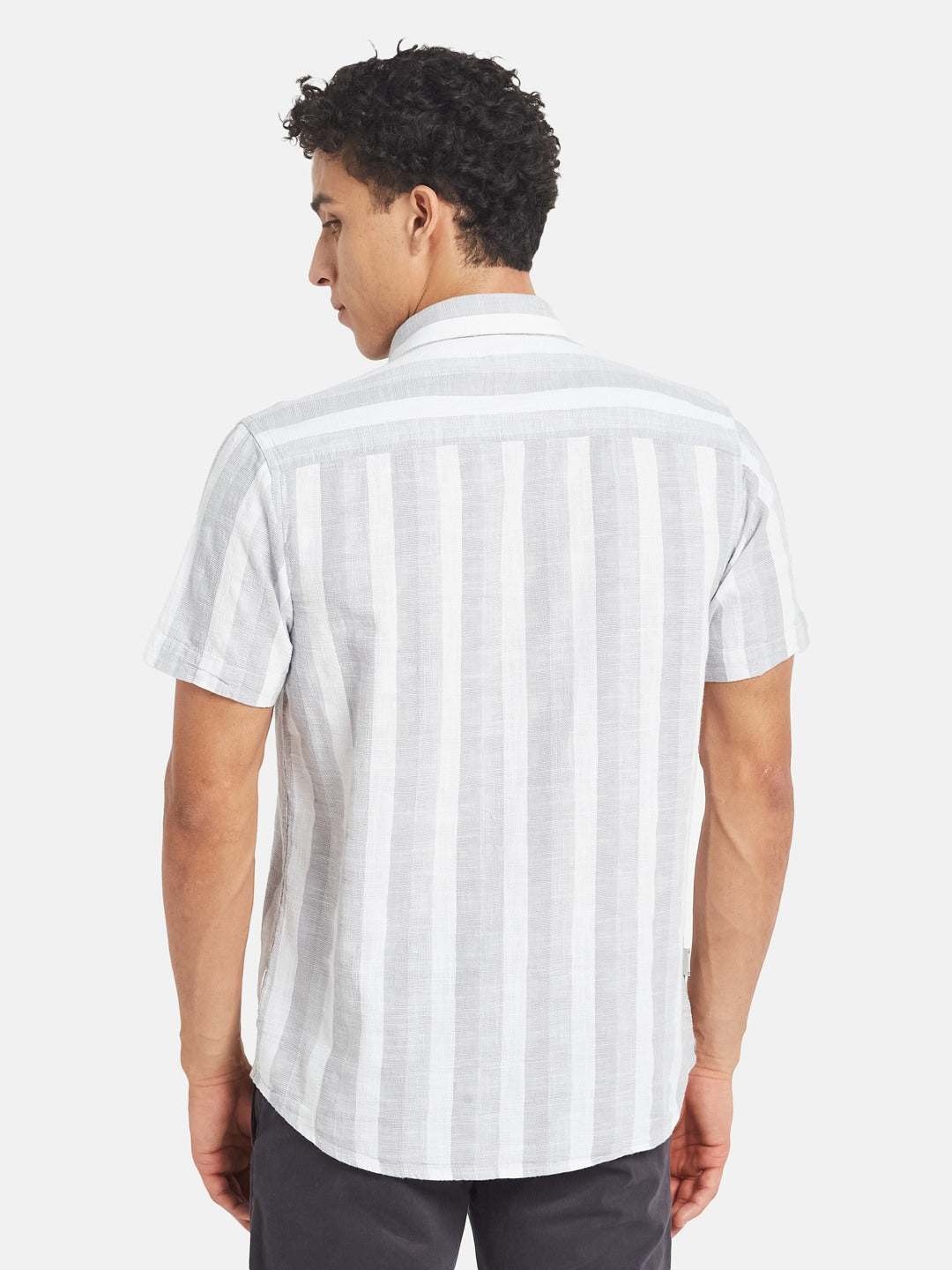 METTLE Men Vertical Striped Spread Collar Cotton Casual Shirt