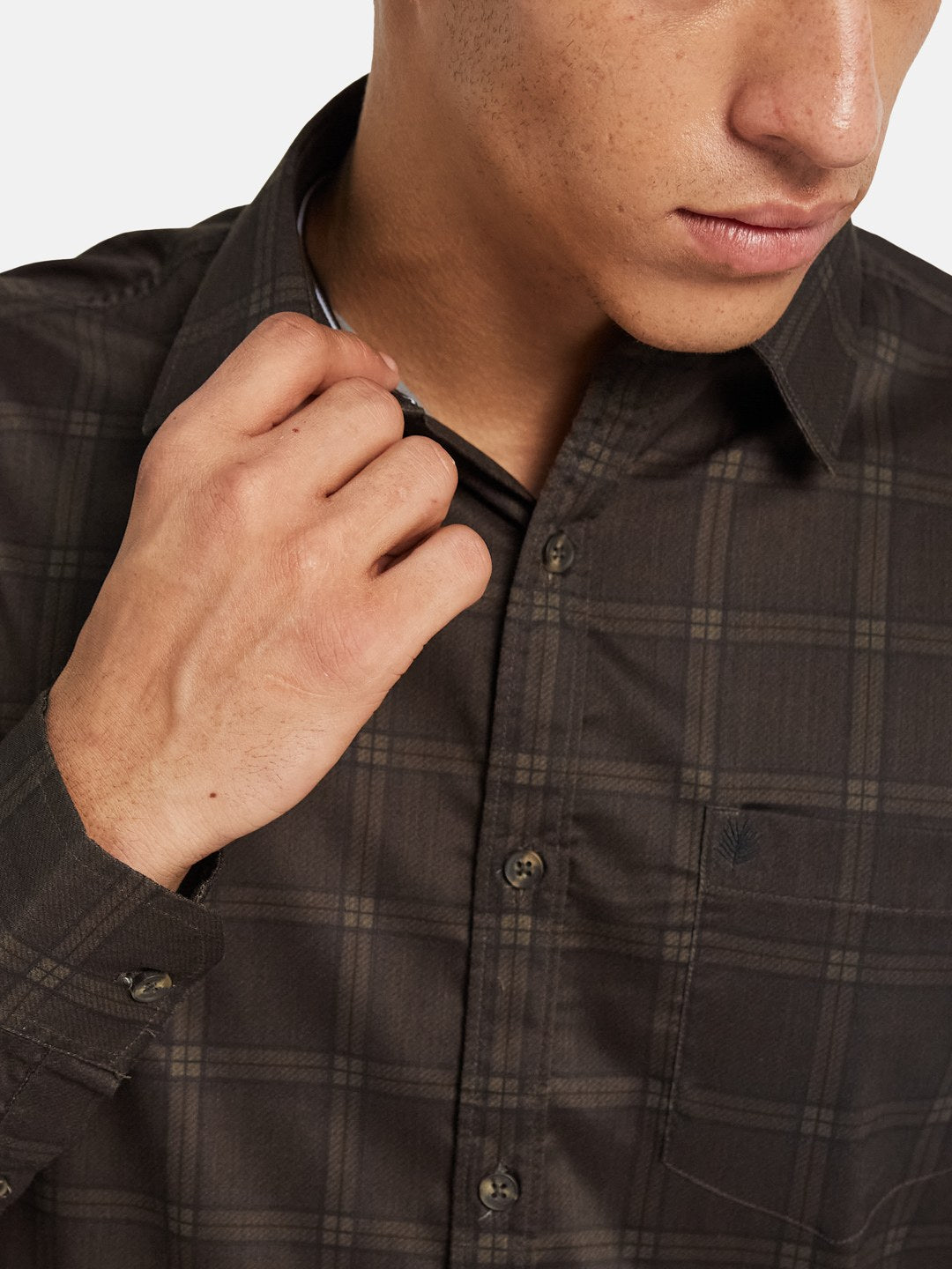 METTLE Men Checked Spread Collar Cotton Casual Shirt