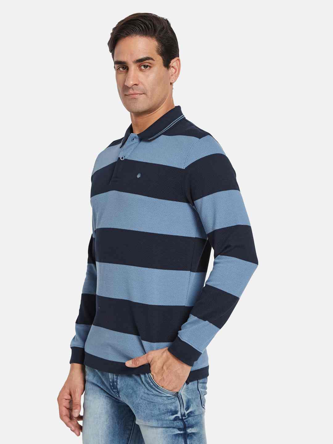 METTLE Men Colourblocked Polo Collar T-shirt