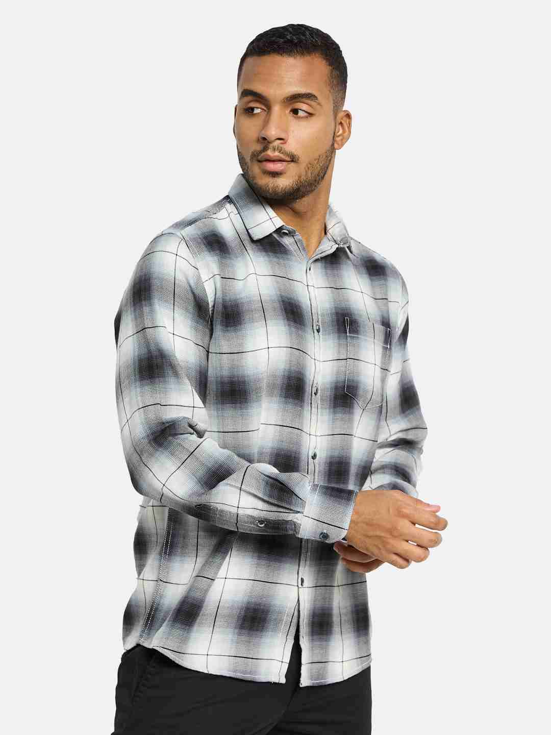 METTLE Men Opaque Checked Casual Shirt