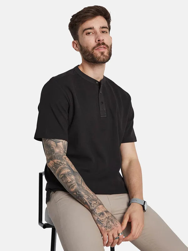 Octave Henley Neck Round Neck Cotton T-Shirt