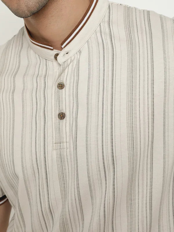 Octave Striped Mandarin Collar Short Sleeves Cotton T-Shirt