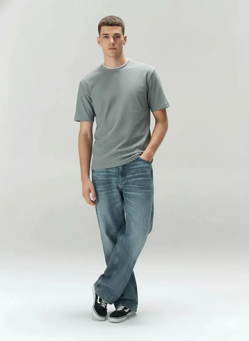 Men Oxford Blue Solid Round Neck T-shirt