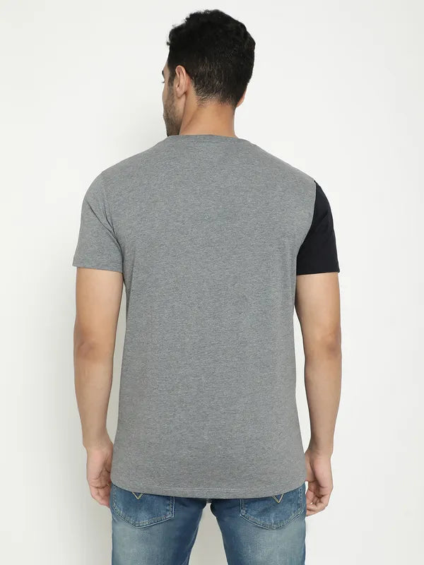 Octave Colourblocked Round Neck Cotton T-Shirt