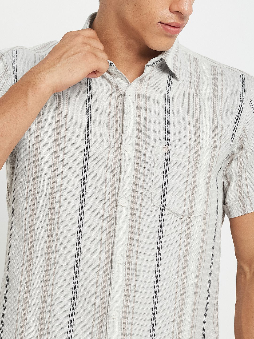 METTLE Men Vertical Striped Spread Collar Cotton Casual Shirt