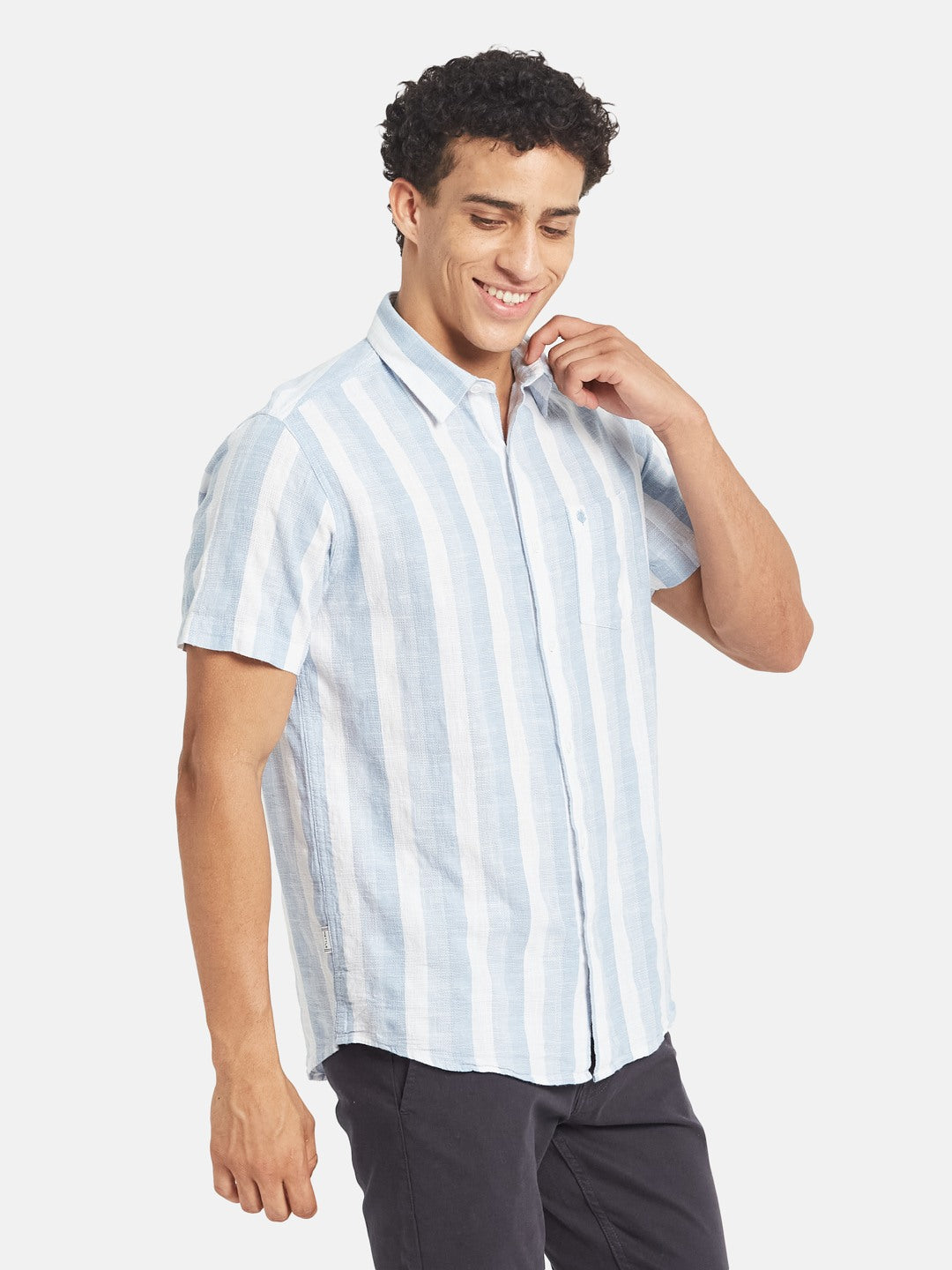 METTLE Men Vertical Striped Spread Collar Cotton Casual Shirt