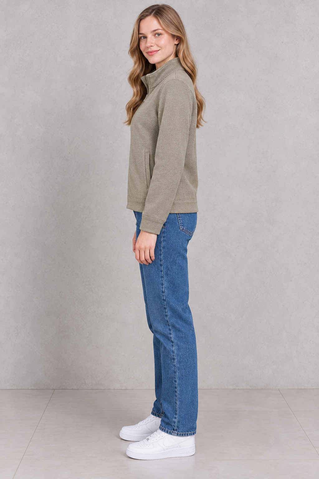 Women’s Denim Blue Straight Fit Jeans – Classic Full-Length Everyday Denim