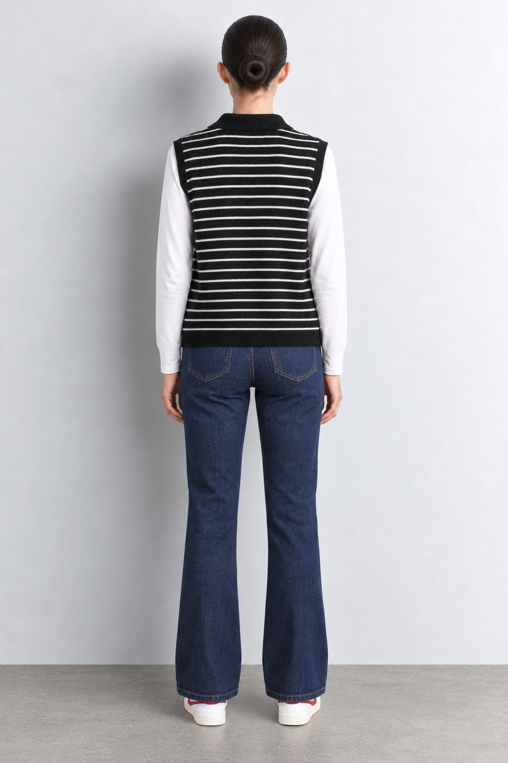 Women’s Midnight Blue High-Rise Bootcut Denim Jeans with Five Pockets