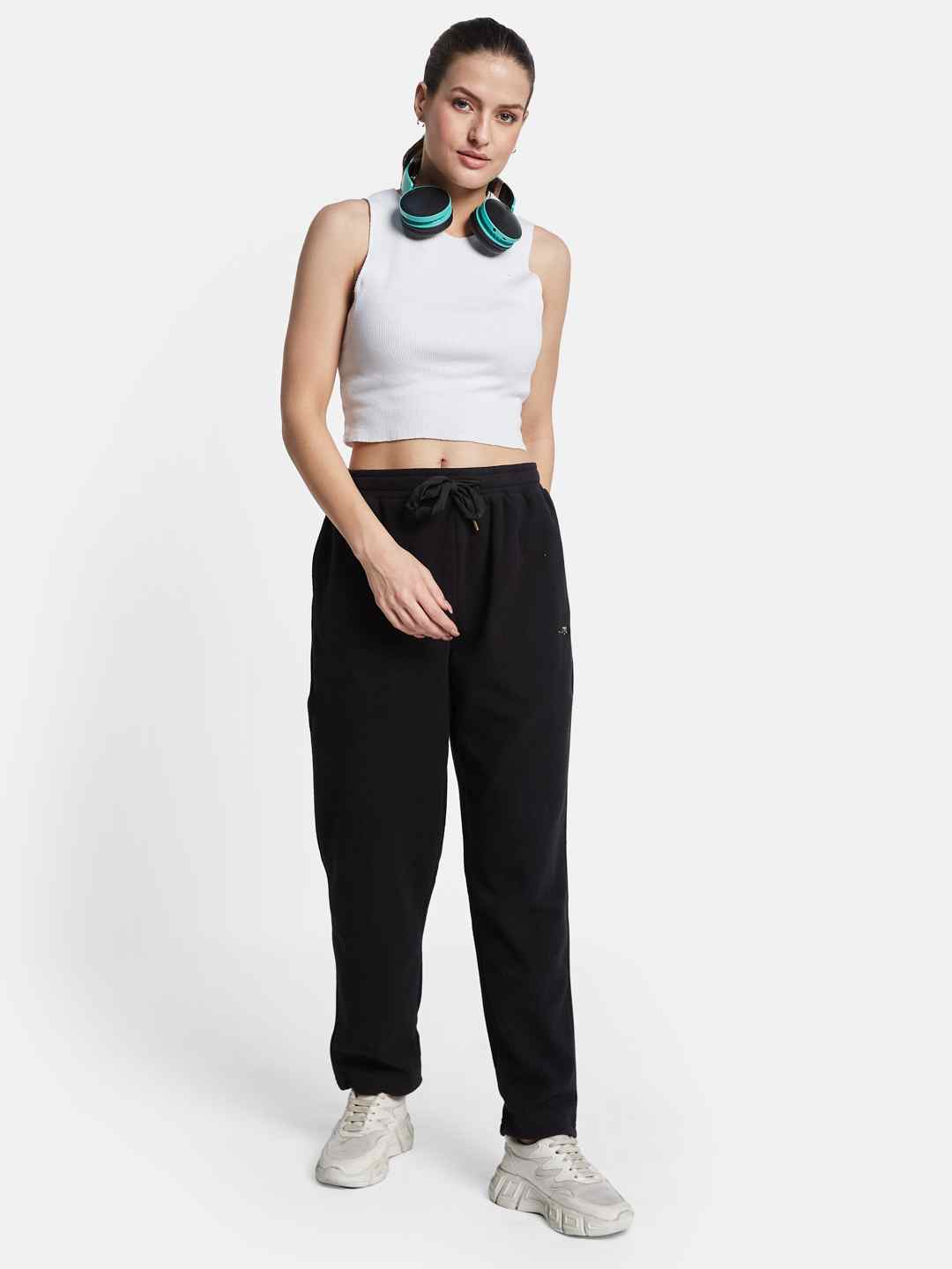 METTLE Women Regular Fit Mid Rise Fleece Track Pants