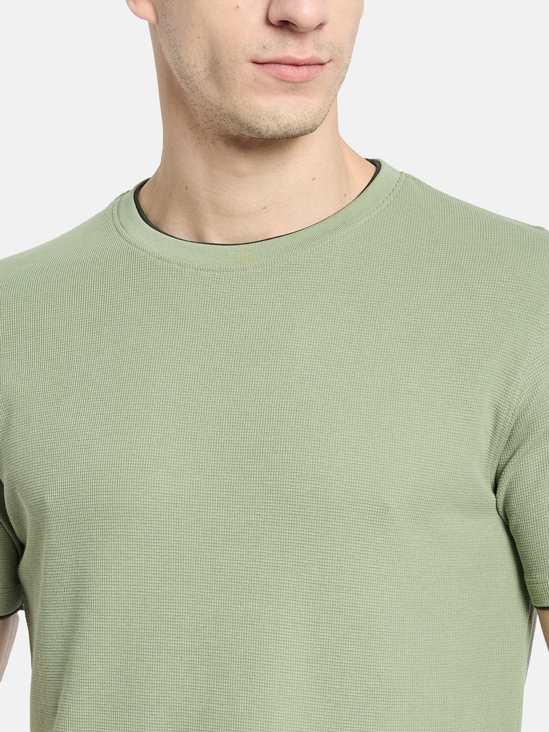 Octave Men T-shirt