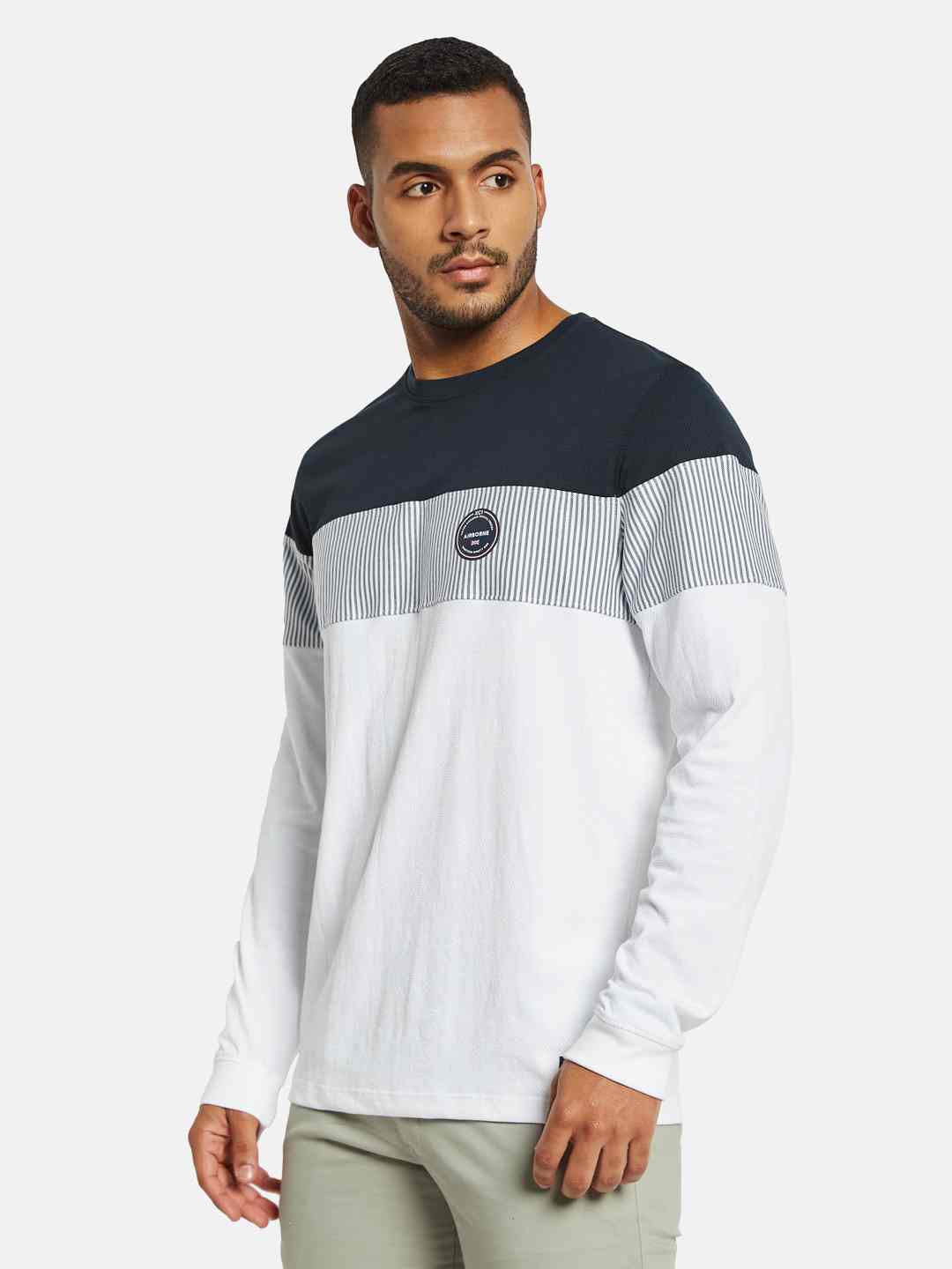 METTLE Men Colourblocked Pockets T-shirt
