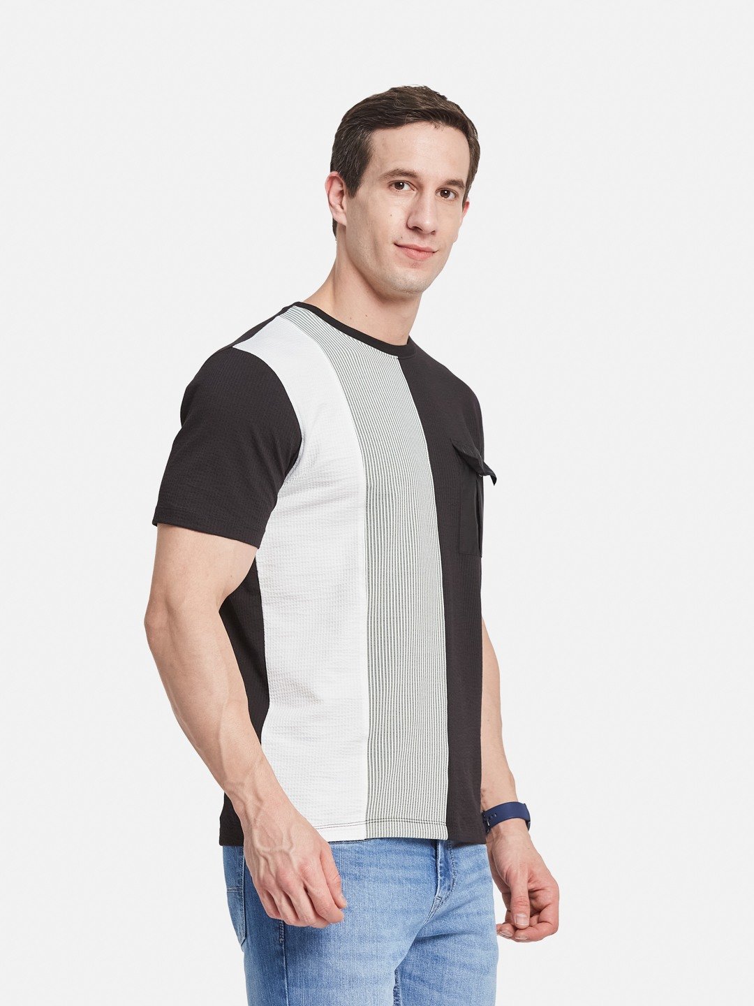 Octave Men Colourblocked T-shirt