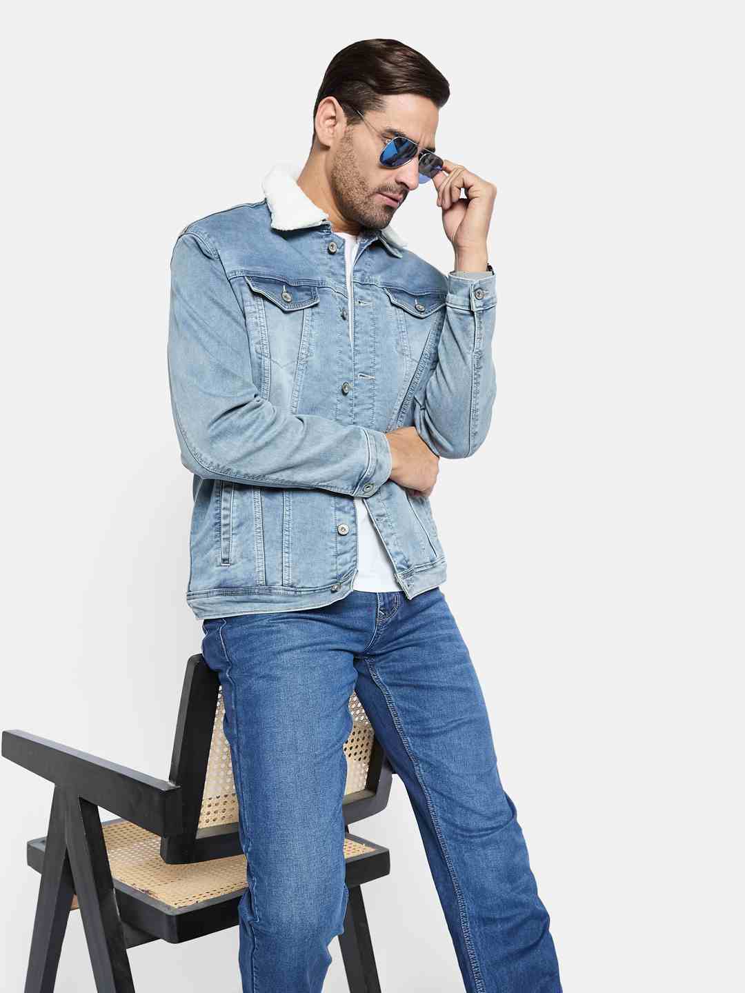 METTLE Men Spread Collar Washed Solid Cotton Casual Denim Jacket