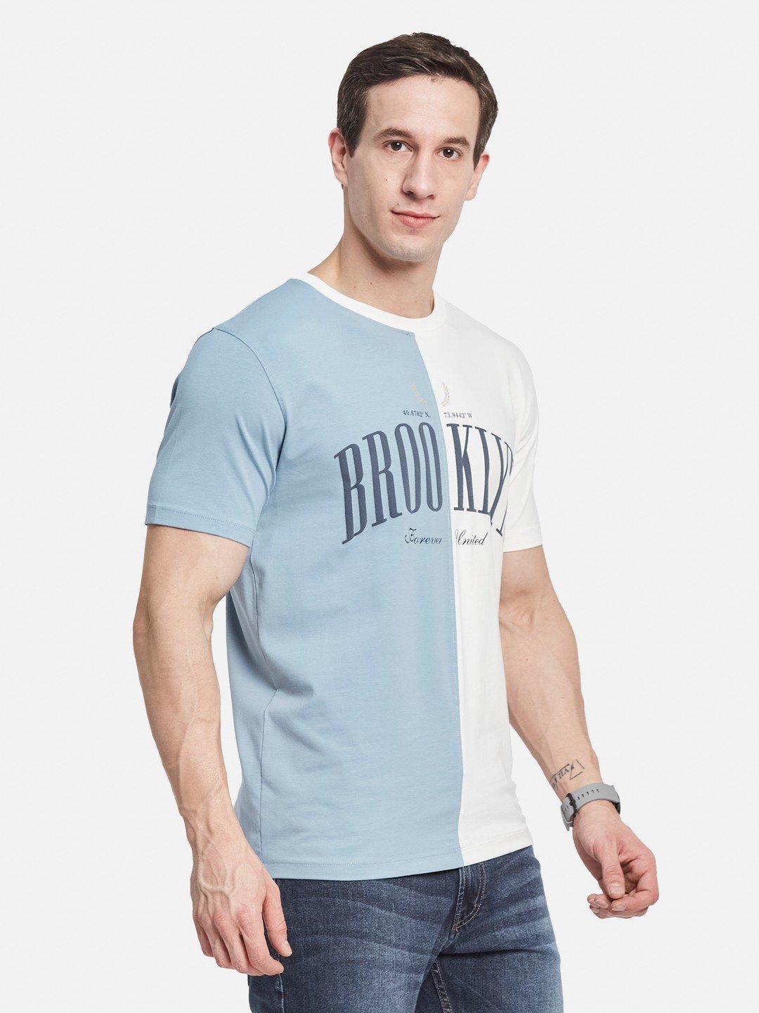 Octave Men Colourblocked T-shirt