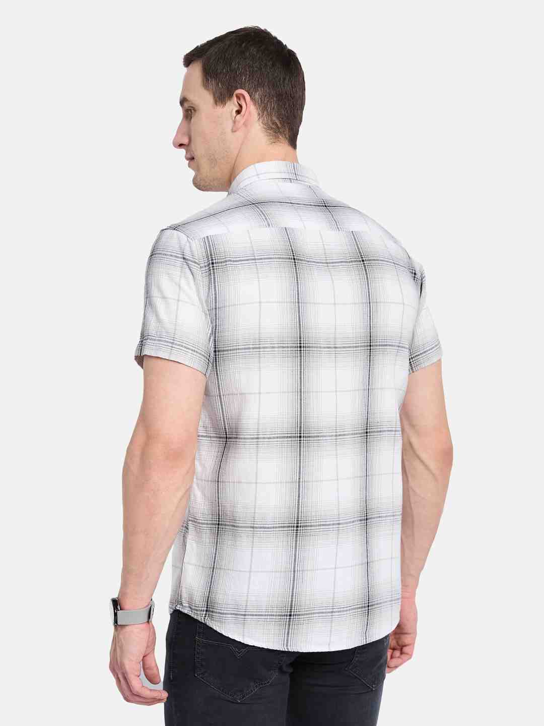 METTLE Men Opaque Checked Casual Shirt