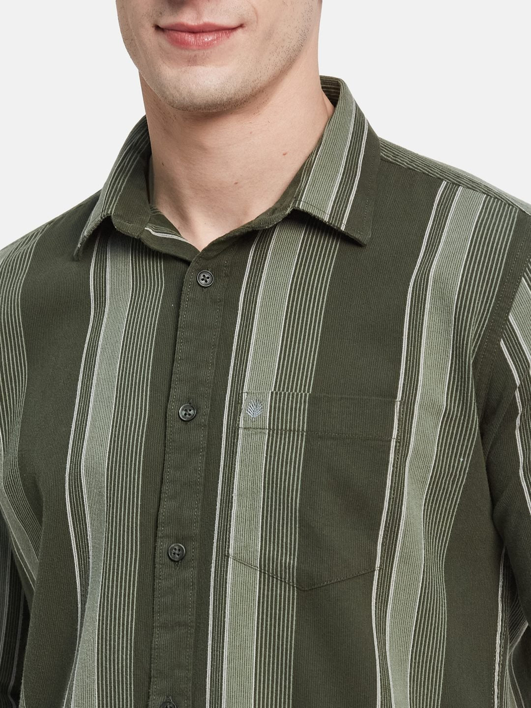 METTLE Men Spread Collar Vertical Striped Cotton Casual Shirt
