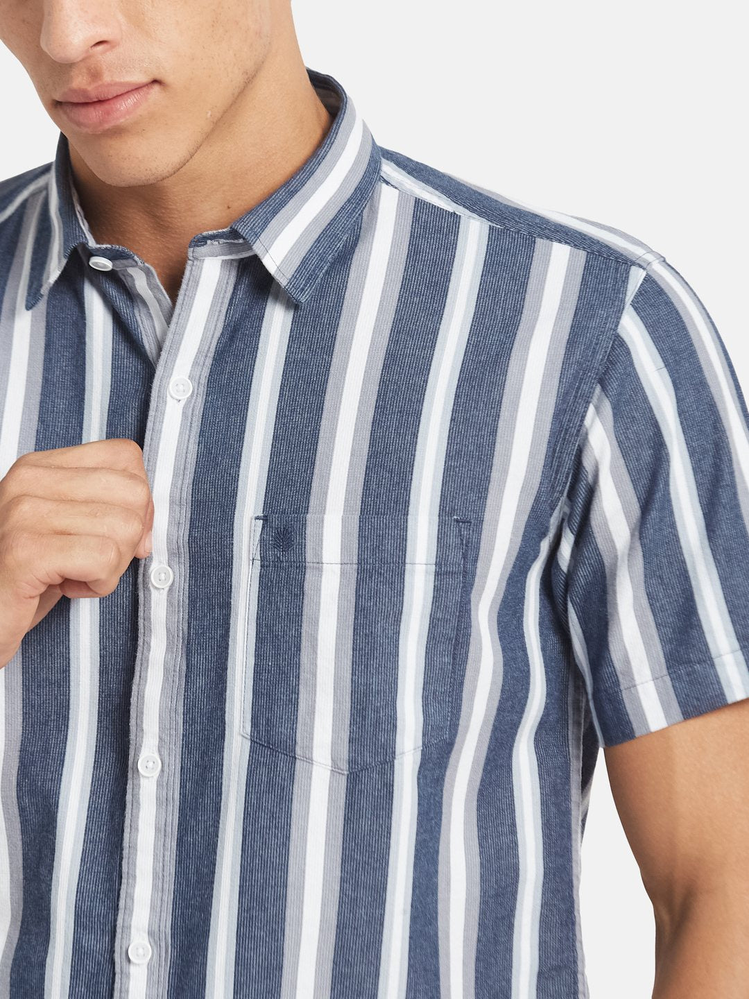 METTLE Men Vertical Striped Spread Collar Cotton Casual Shirt