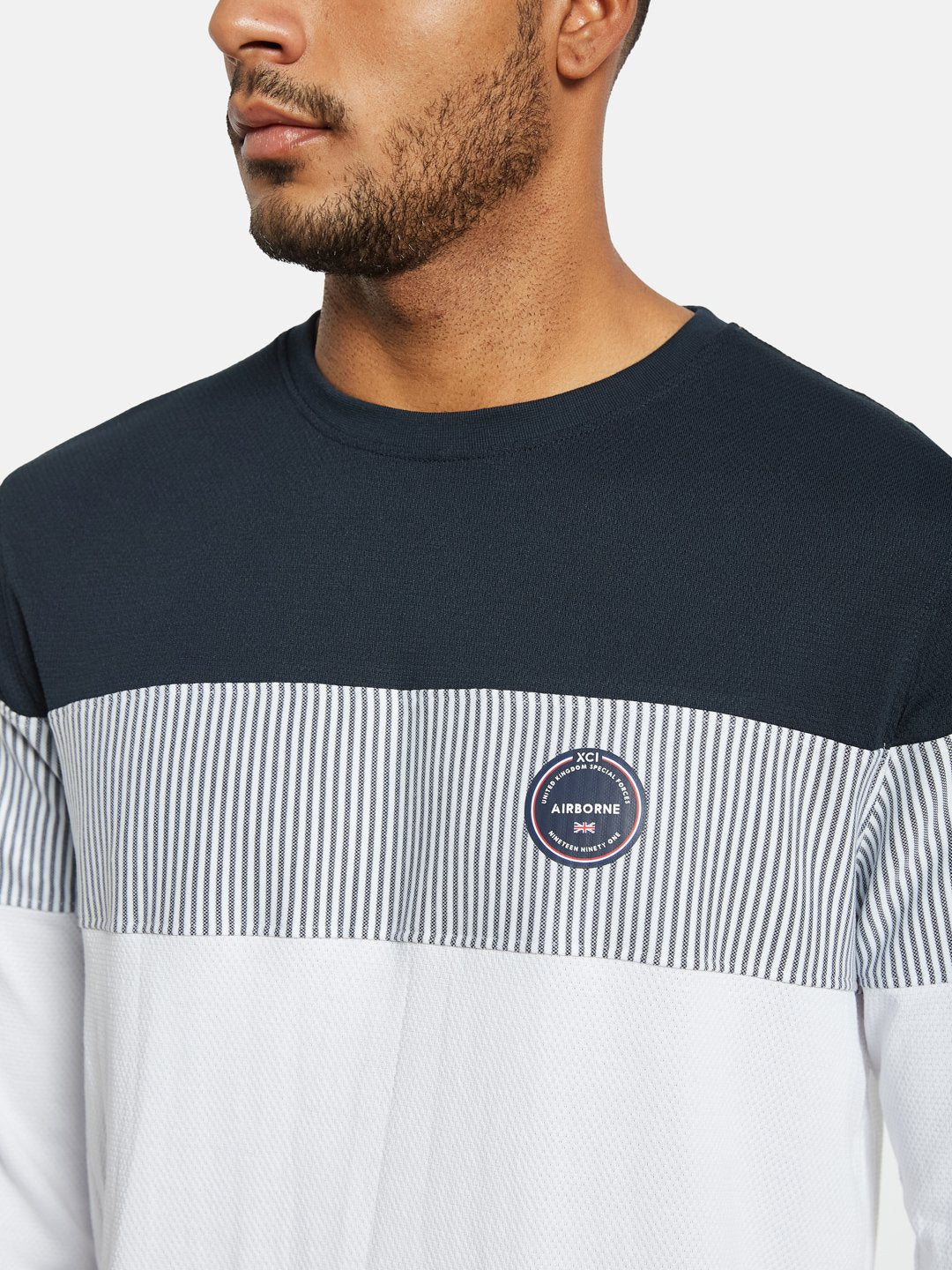 METTLE Men Colourblocked Pockets T-shirt