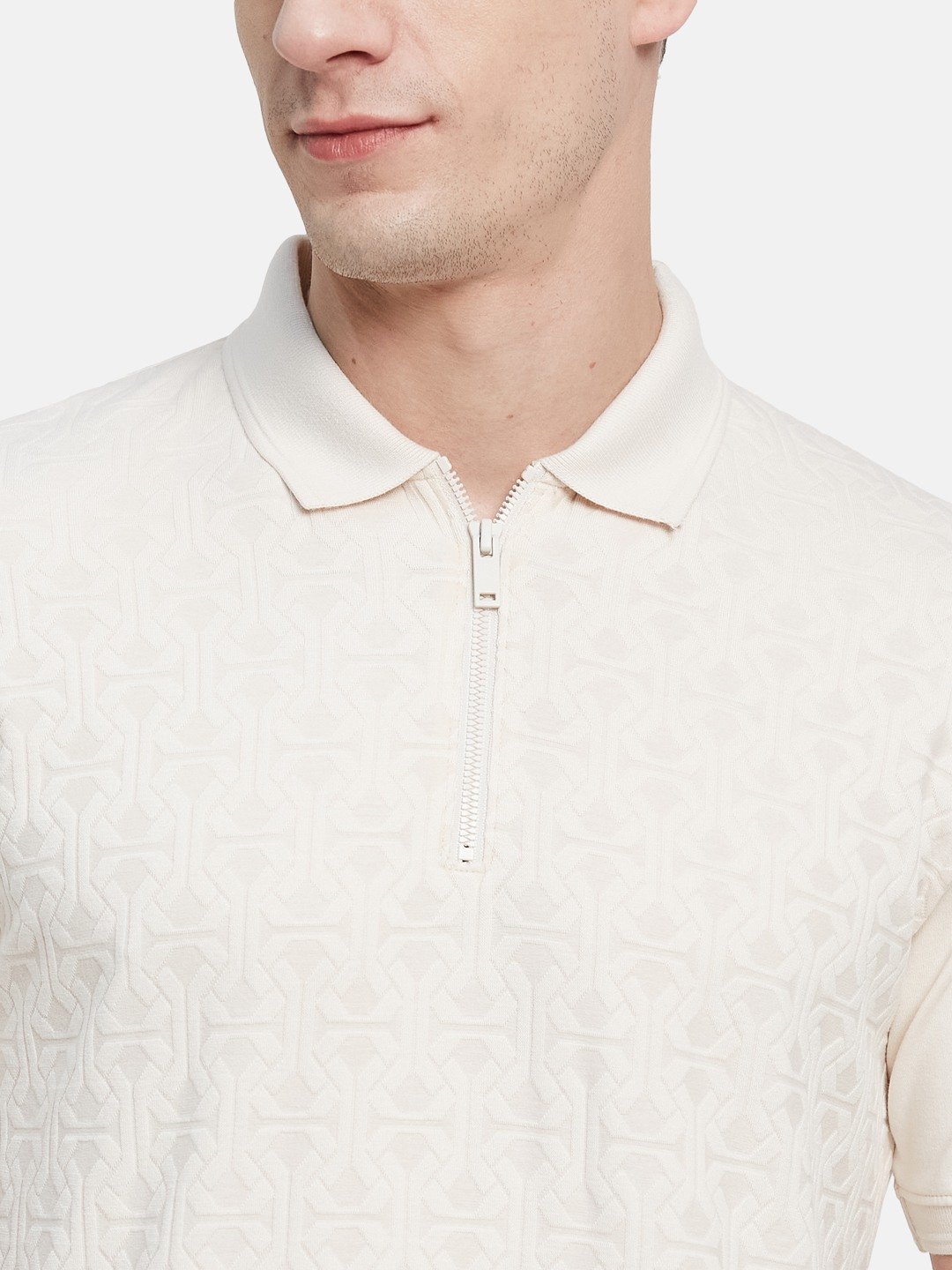 GRAPHIC PRINTED HALF-ZIP T-SHIRT