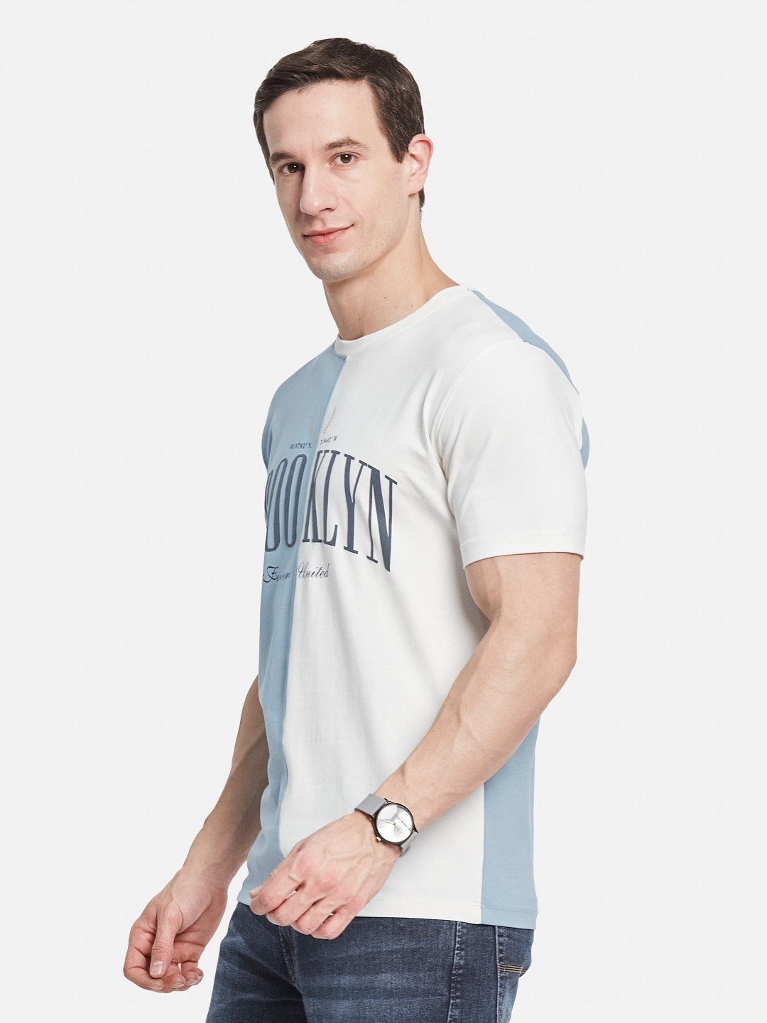 Octave Men Colourblocked T-shirt