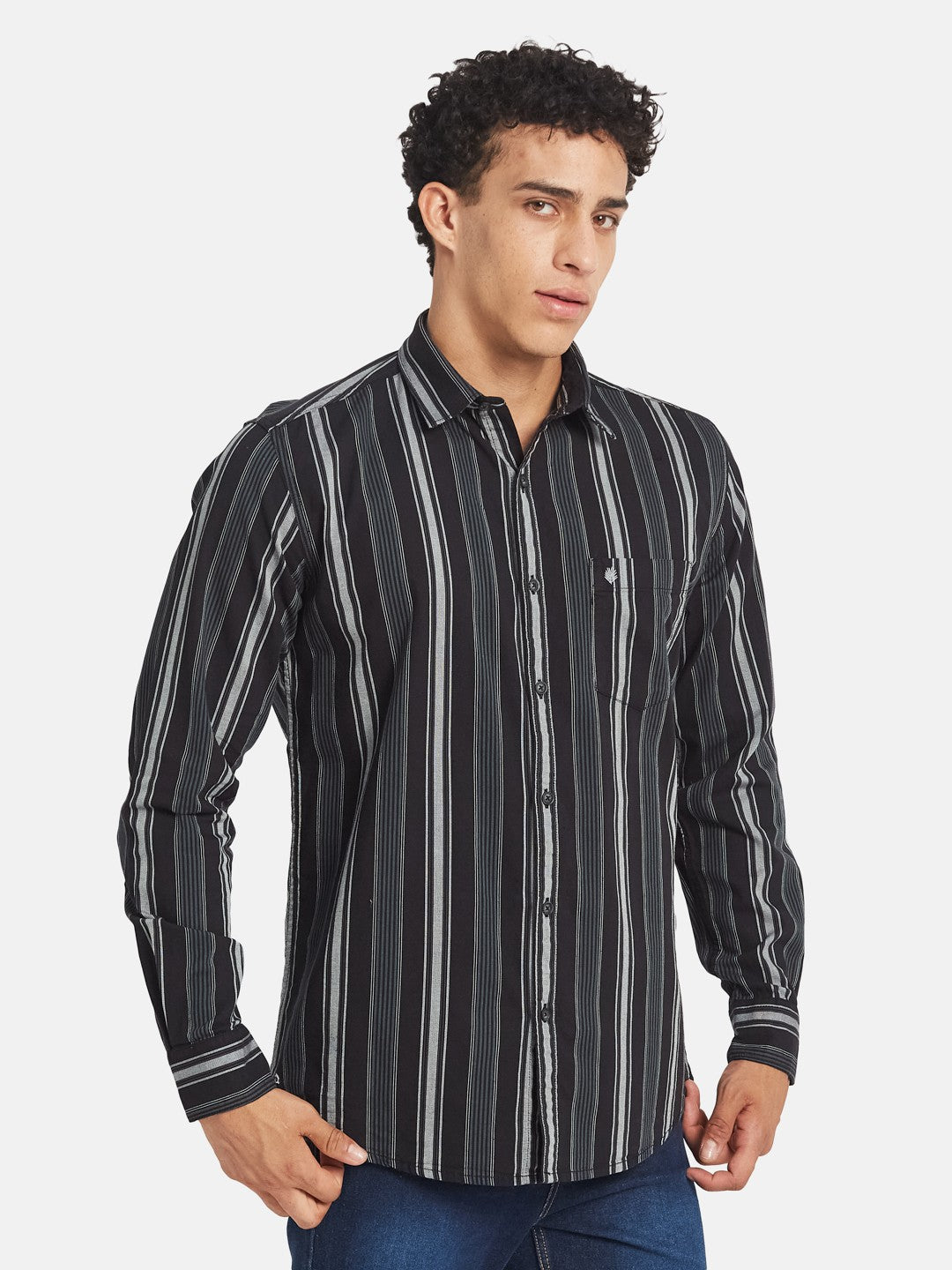 METTLE Men Vertical Striped Spread Collar Cotton Casual Shirt