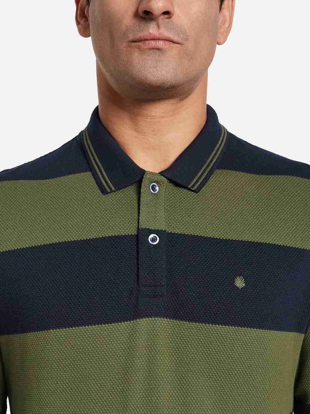 METTLE Men Colourblocked Polo Collar T-shirt