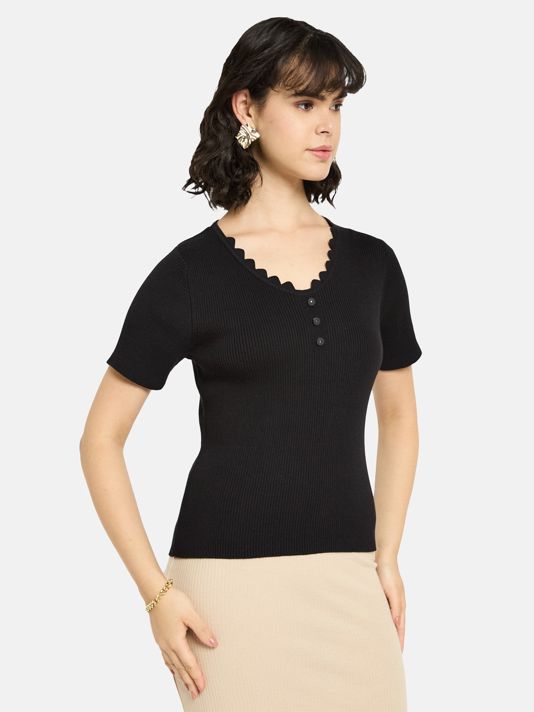 METTLE Women Solid V-Neck Cotton T-shirt