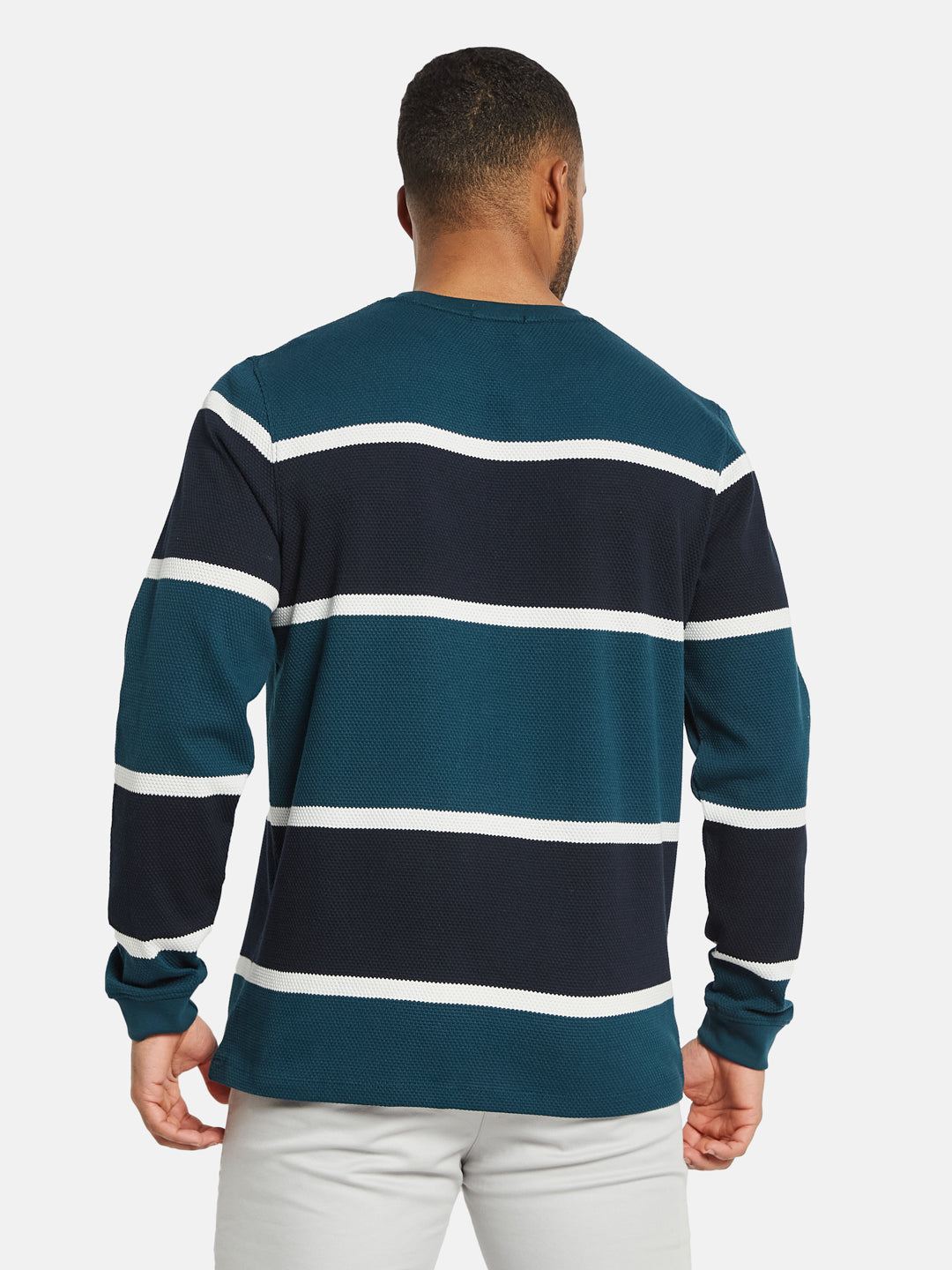 METTLE Men Colourblocked T-shirt