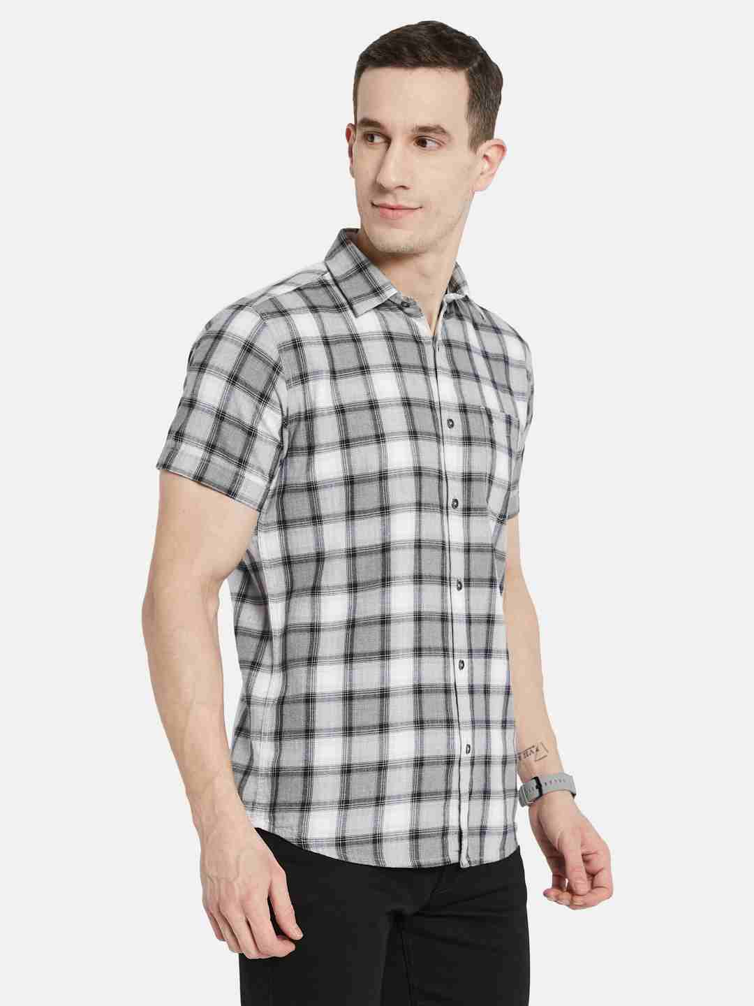METTLE Men Opaque Checked Casual Shirt