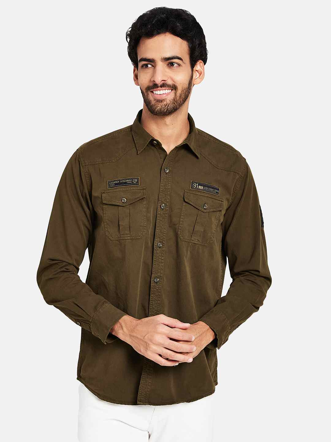 Mettle Spread Collar Cotton Casual Shirt