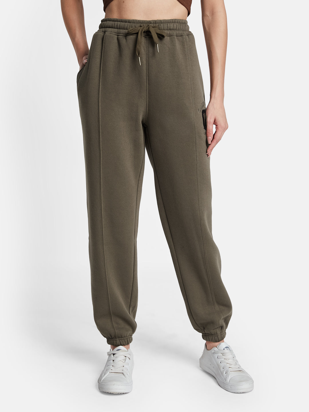 METTLE Women Mid Rise Fleece Joggers