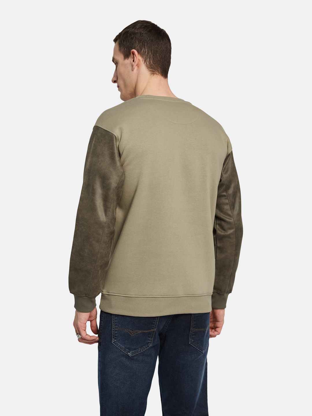 Octave Men Colourblocked Sweatshirt