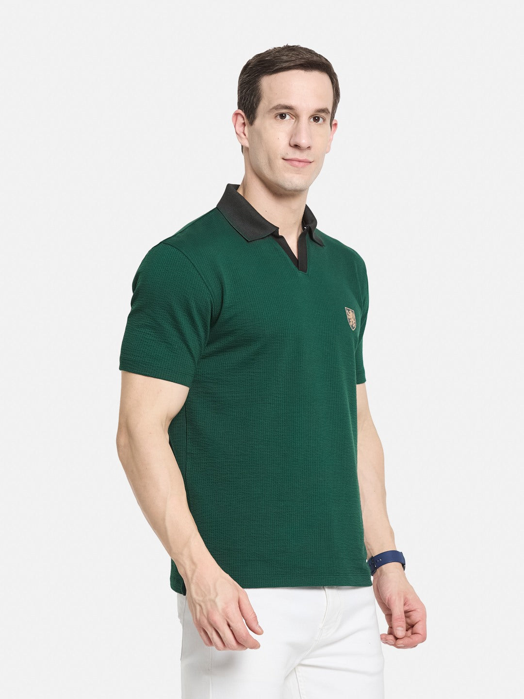 SOLID ROUND NECK SEER SUCKER T-SHIRT