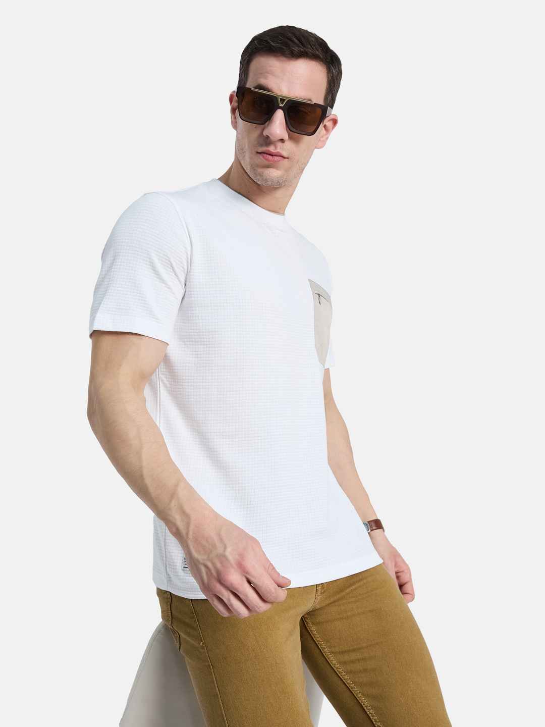 Octave Men T-shirt