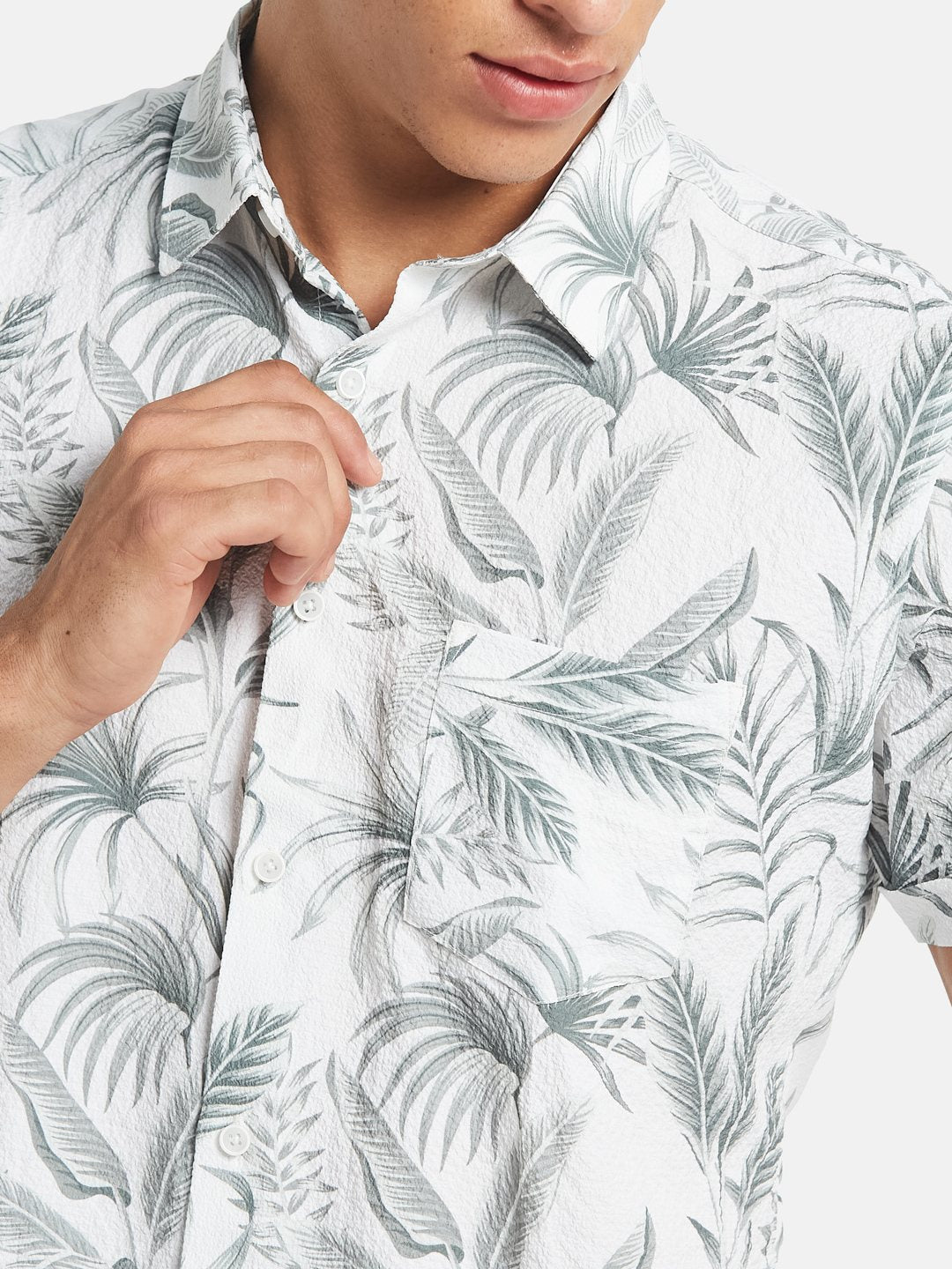 METTLE Floral Printed Short Sleeves Spread Collar Cotton Opaque Regular Fit Casual Shirt