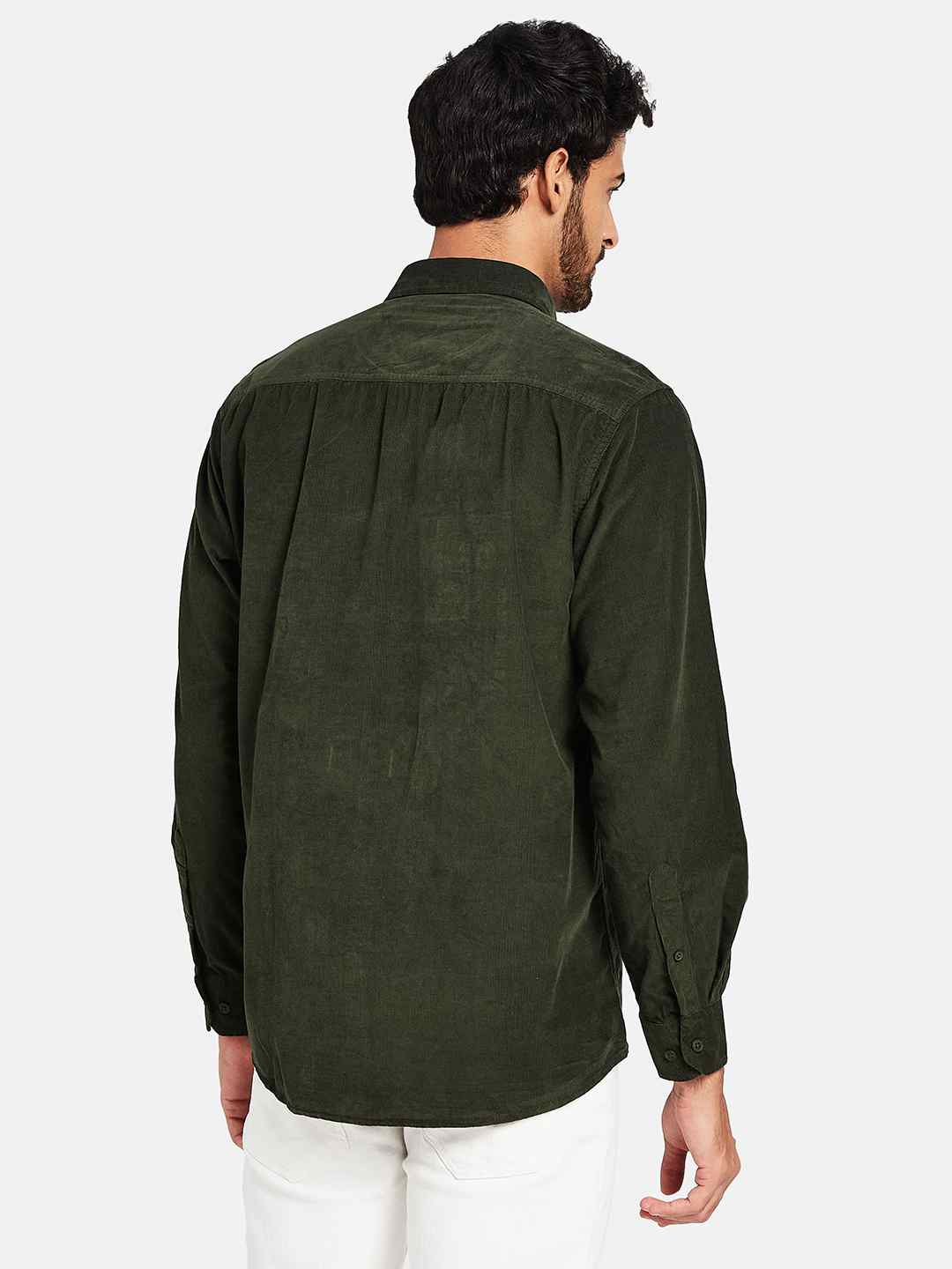 Mettle Spread Collar Cotton Casual Shirt