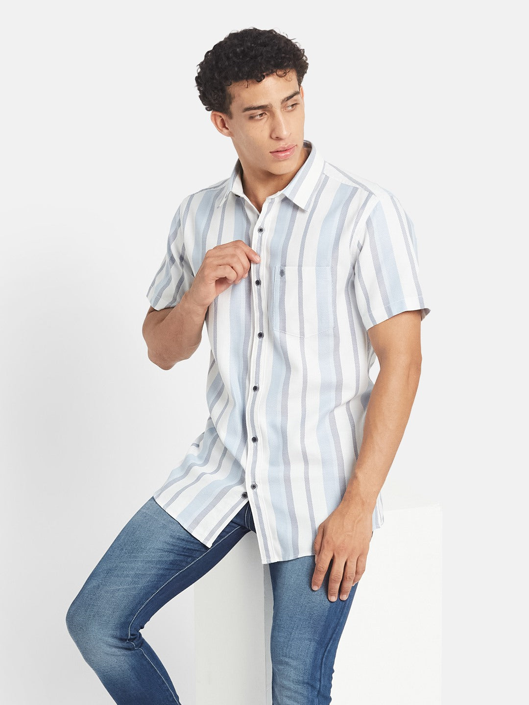 METTLE Men Vertical Striped Spread Collar Cotton Casual Shirt