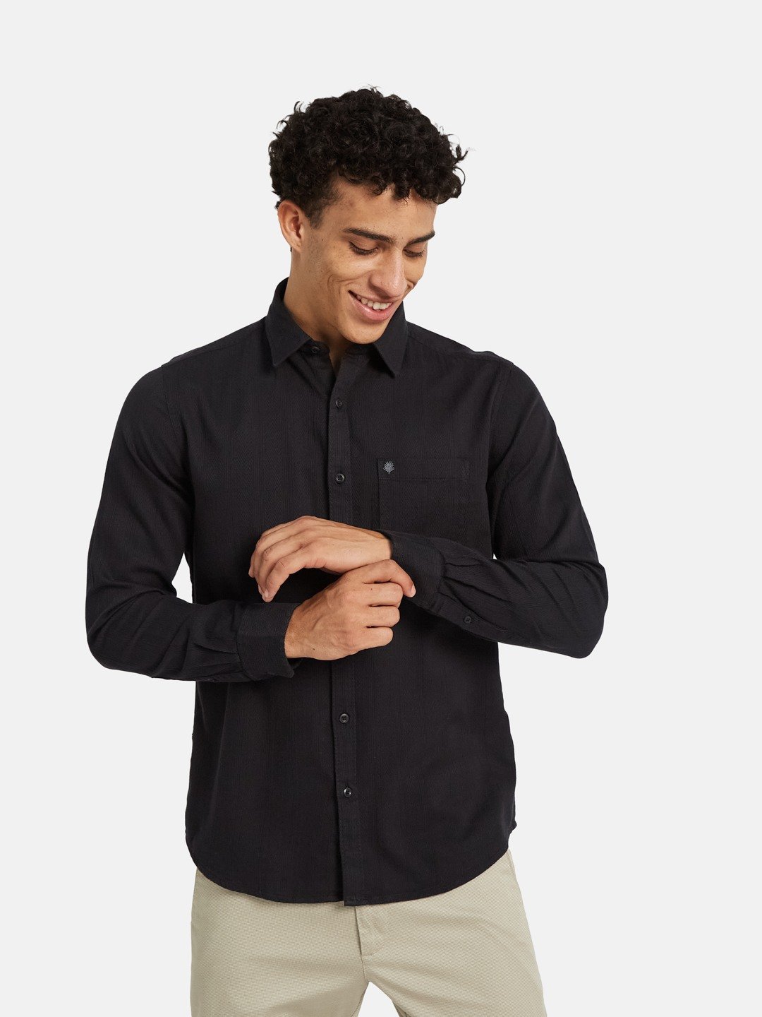 METTLE Men Textured Spread Collar Cotton Casual Shirt