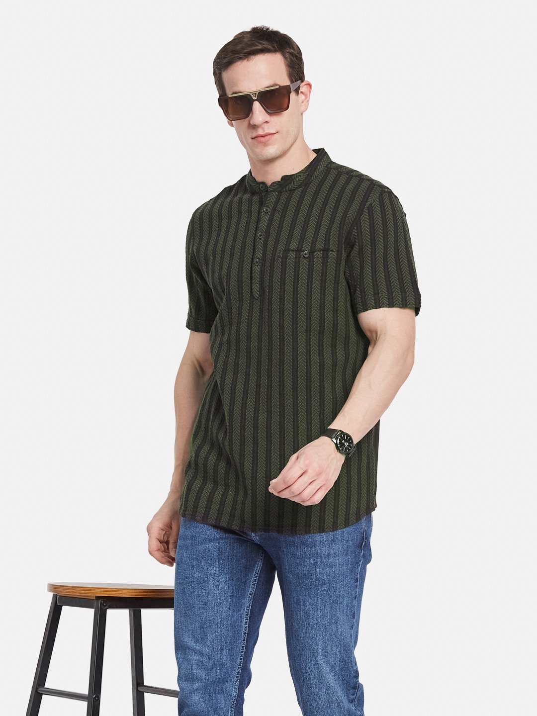 METTLE Men Striped Mandarin Collar T-shirt