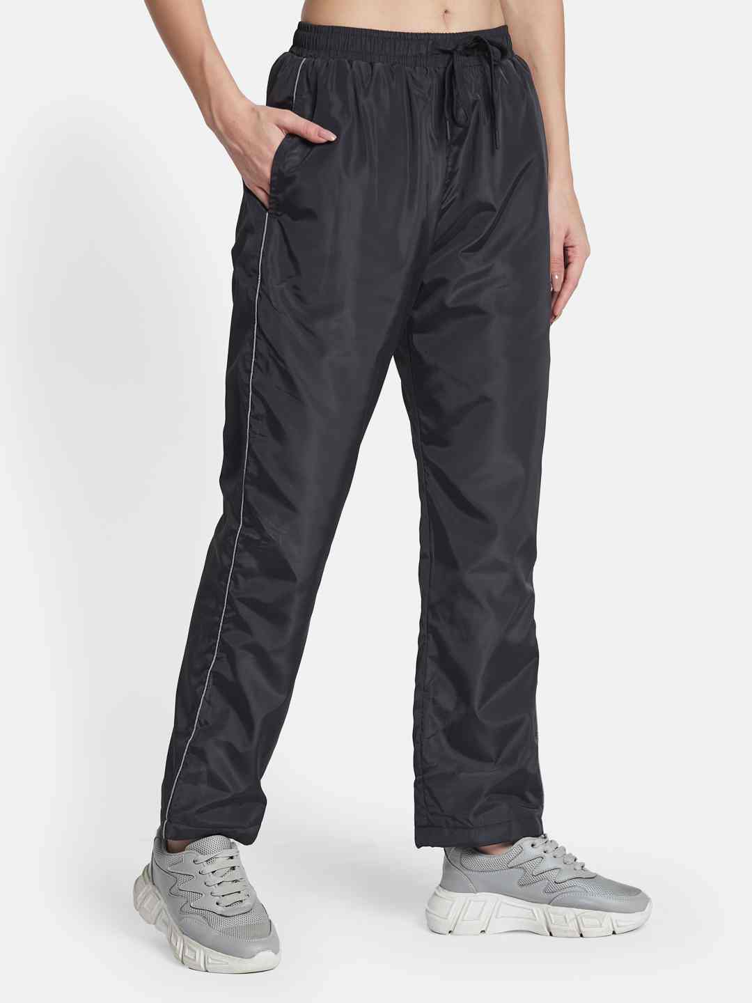 METTLE Women Regular Fit Mid Rise Cotton Track Pants