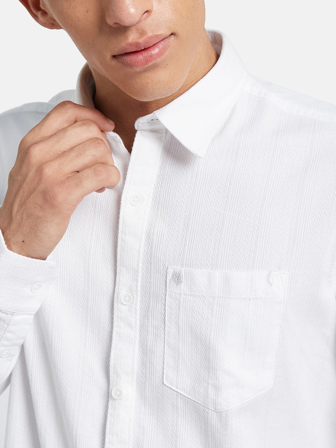 METTLE Men Textured Spread Collar Cotton Casual Shirt