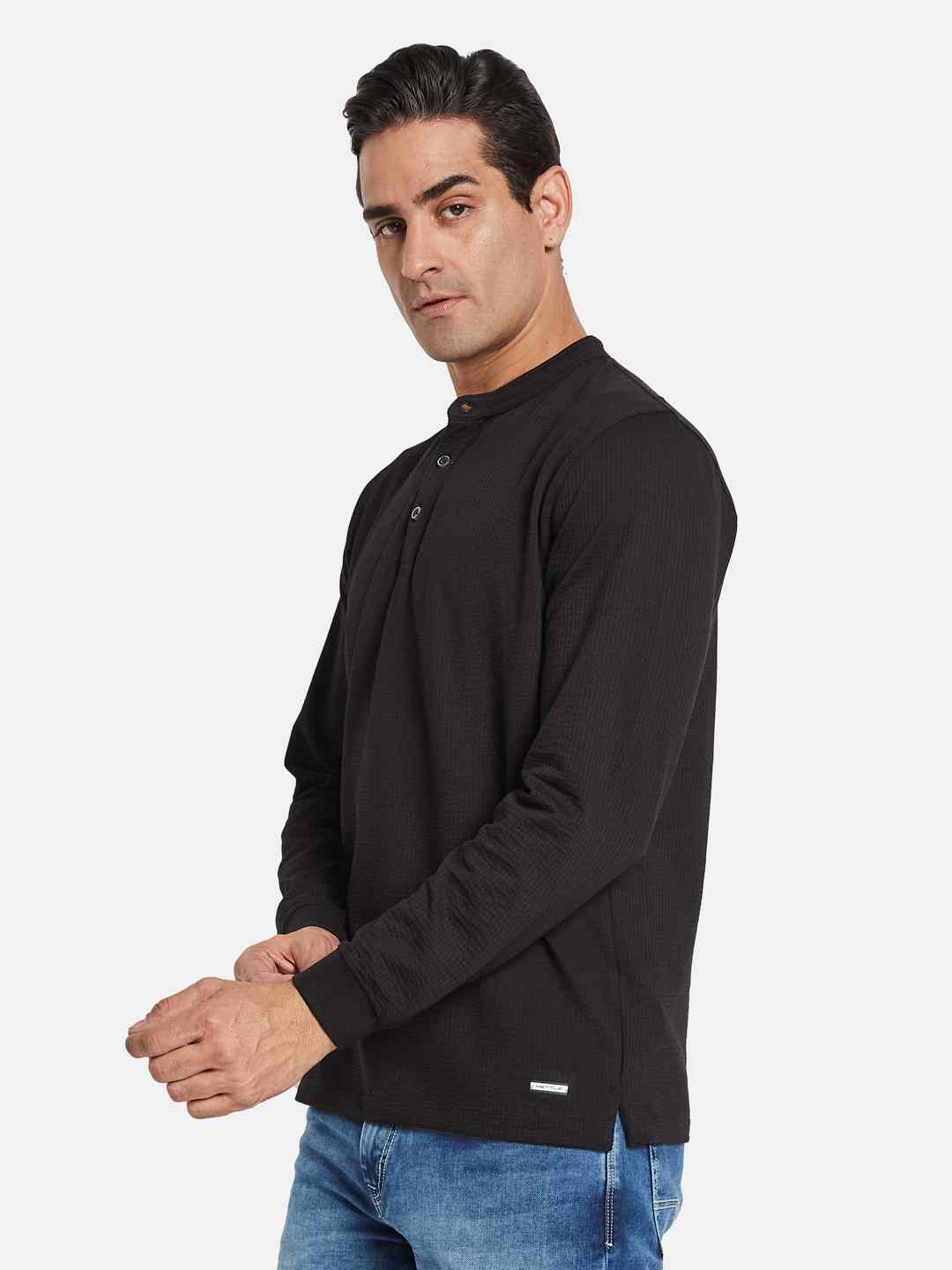 METTLE Men Mandarin Collar T-shirt