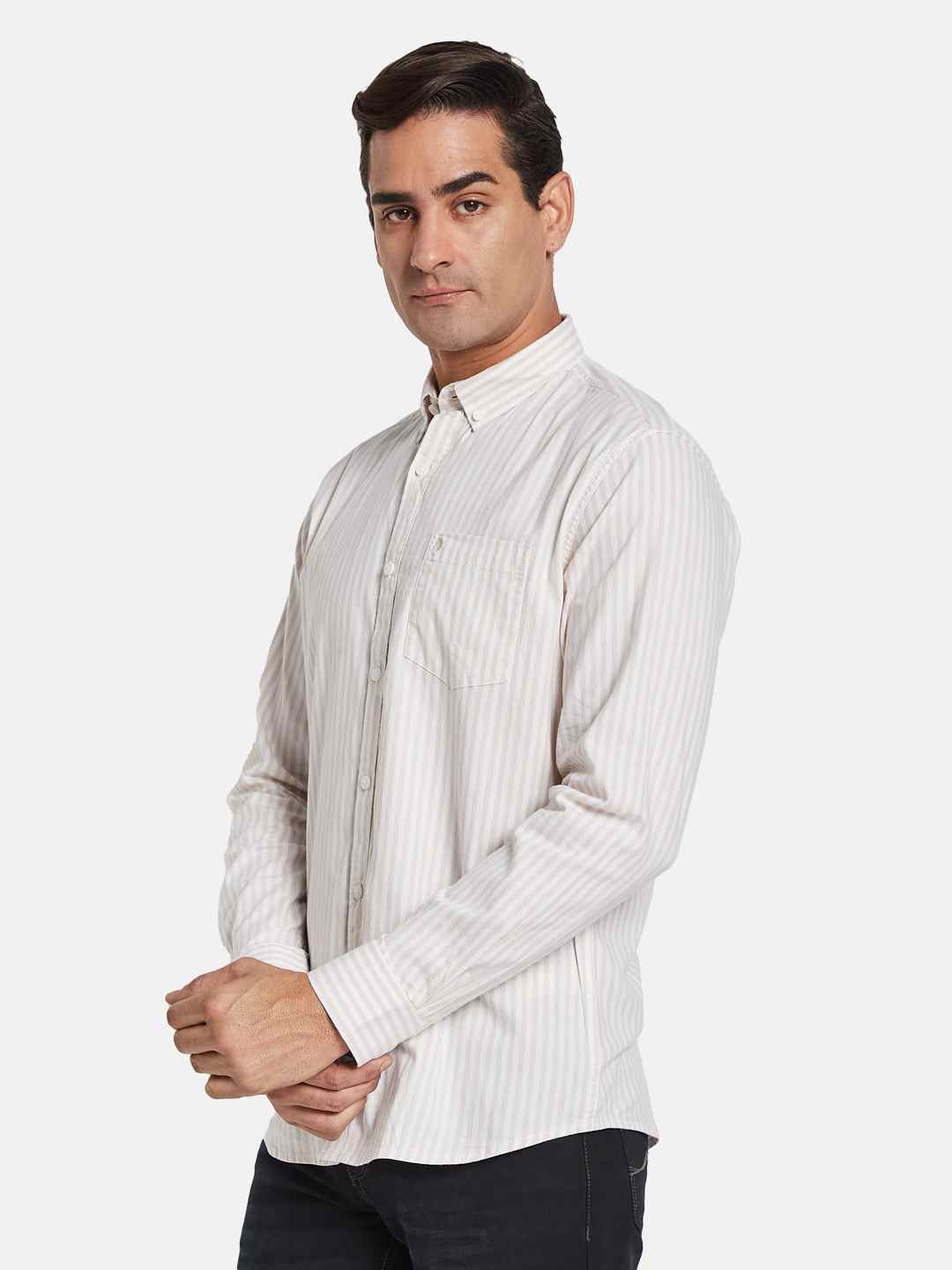METTLE Men Multi Stripes Opaque Striped Casual Shirt