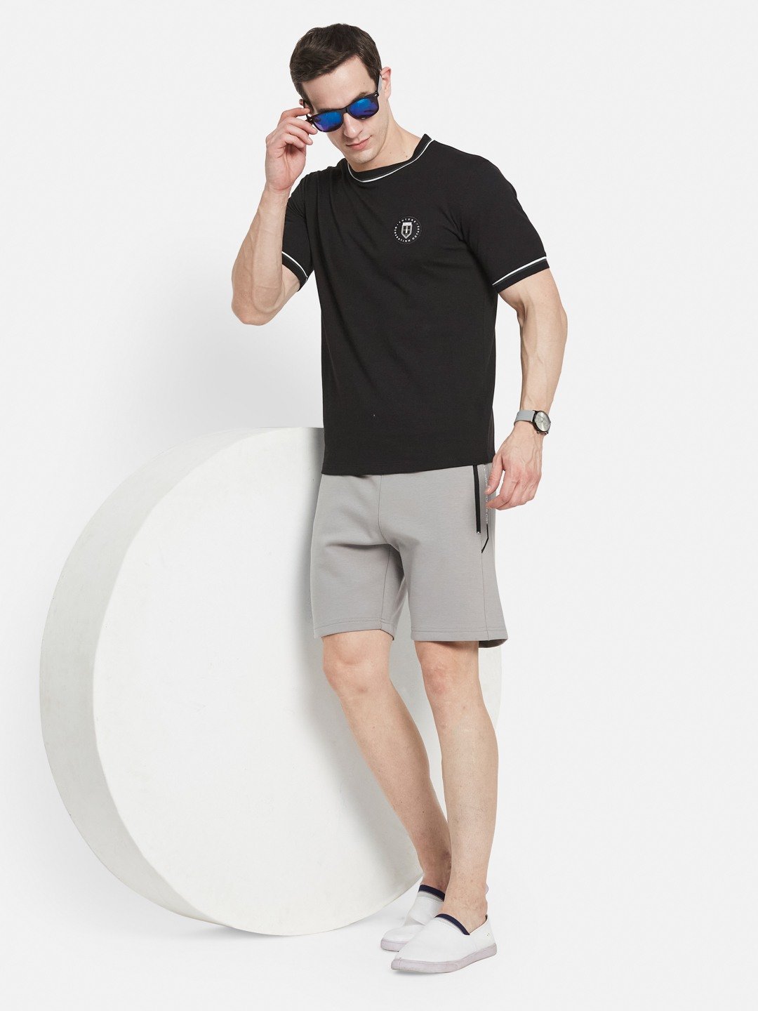 SOLID ROUND NECK POPCORN KNIT T-SHIRT