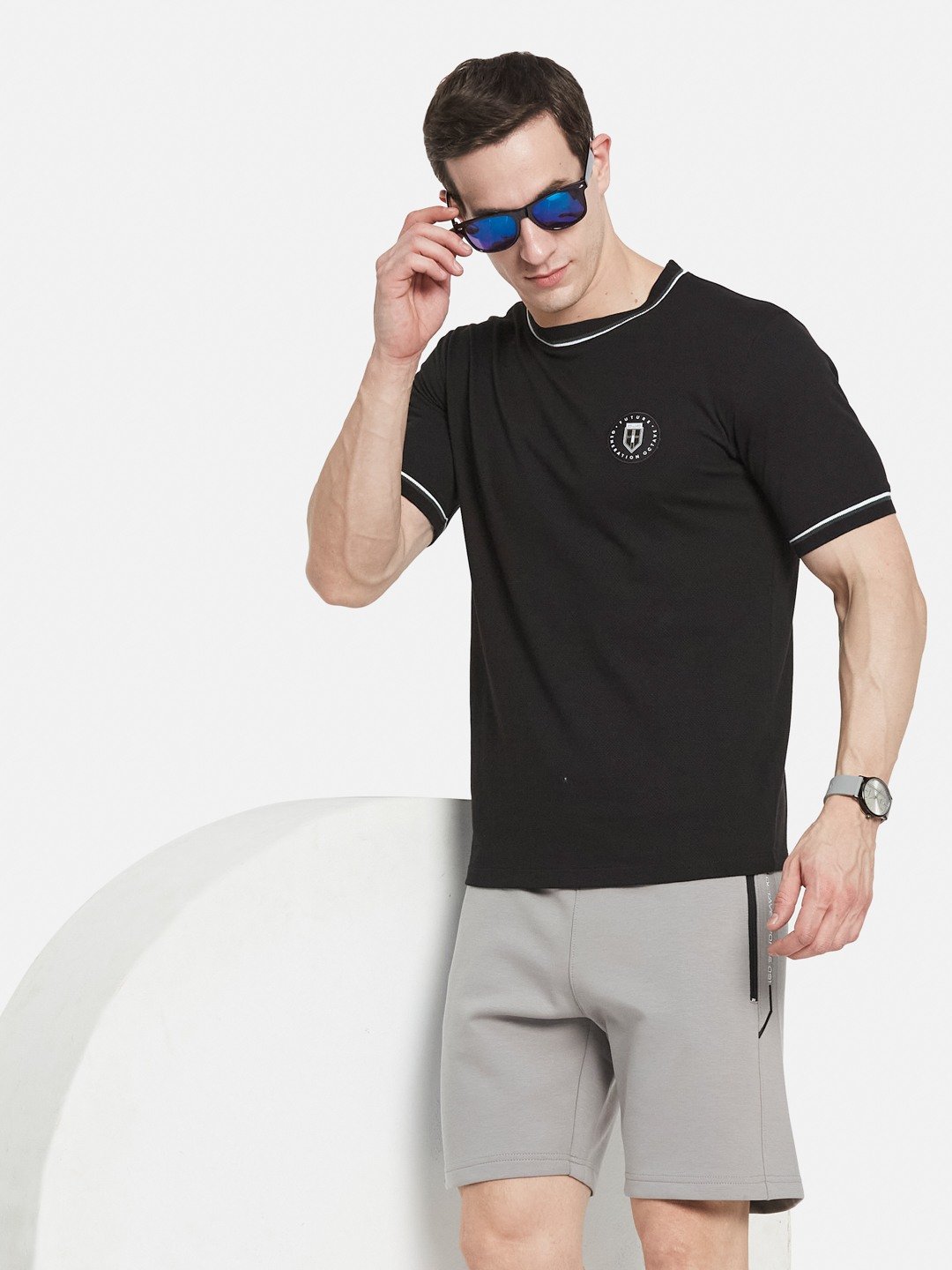 SOLID ROUND NECK POPCORN KNIT T-SHIRT