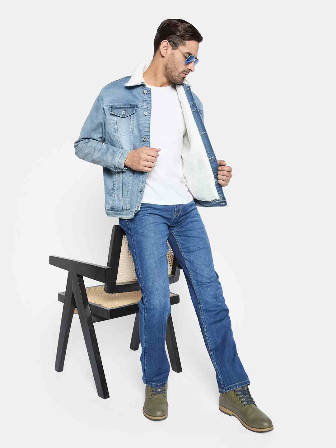 METTLE Men Spread Collar Washed Solid Cotton Casual Denim Jacket