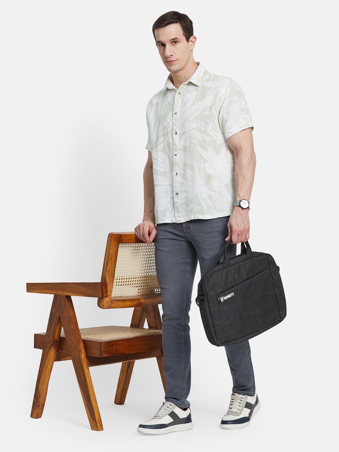 METTLE Men Spread Collar Floral Printed Cotton Casual Shirt